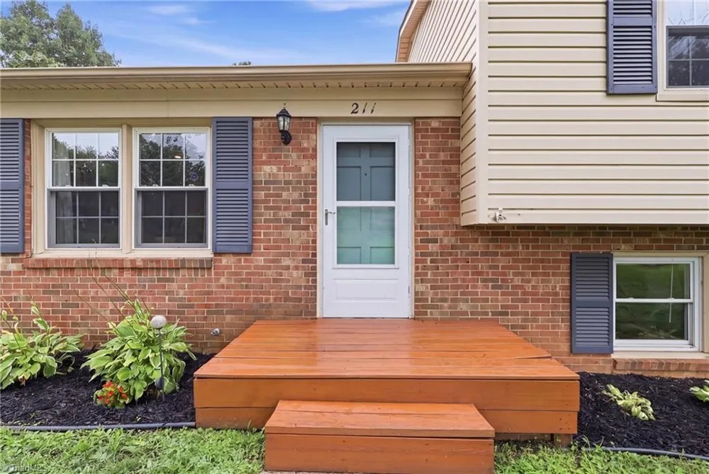 211 Yorktown Road Kernersville, NC 27284