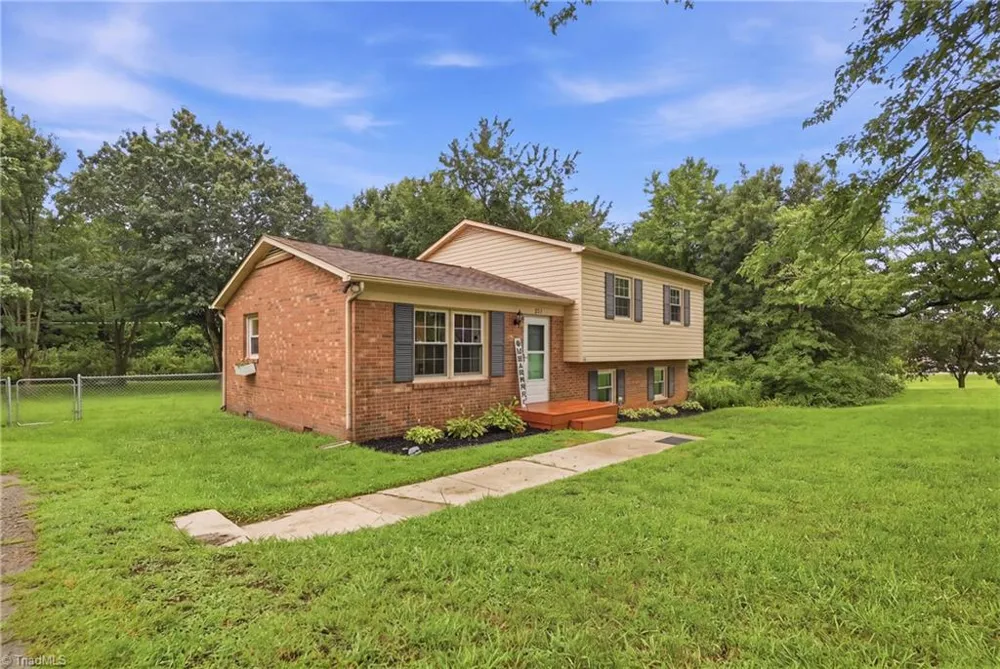211 Yorktown Road Kernersville, NC 27284