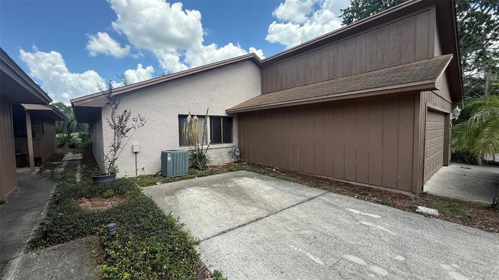 250 RAINTREE DRIVE Casselberry, FL 32707
