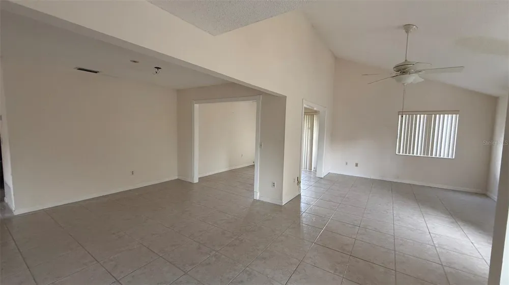 250 RAINTREE DRIVE Casselberry, FL 32707