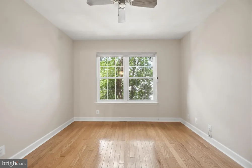 3310 WYNDHAM CIRCLE #313 Alexandria, VA 22302