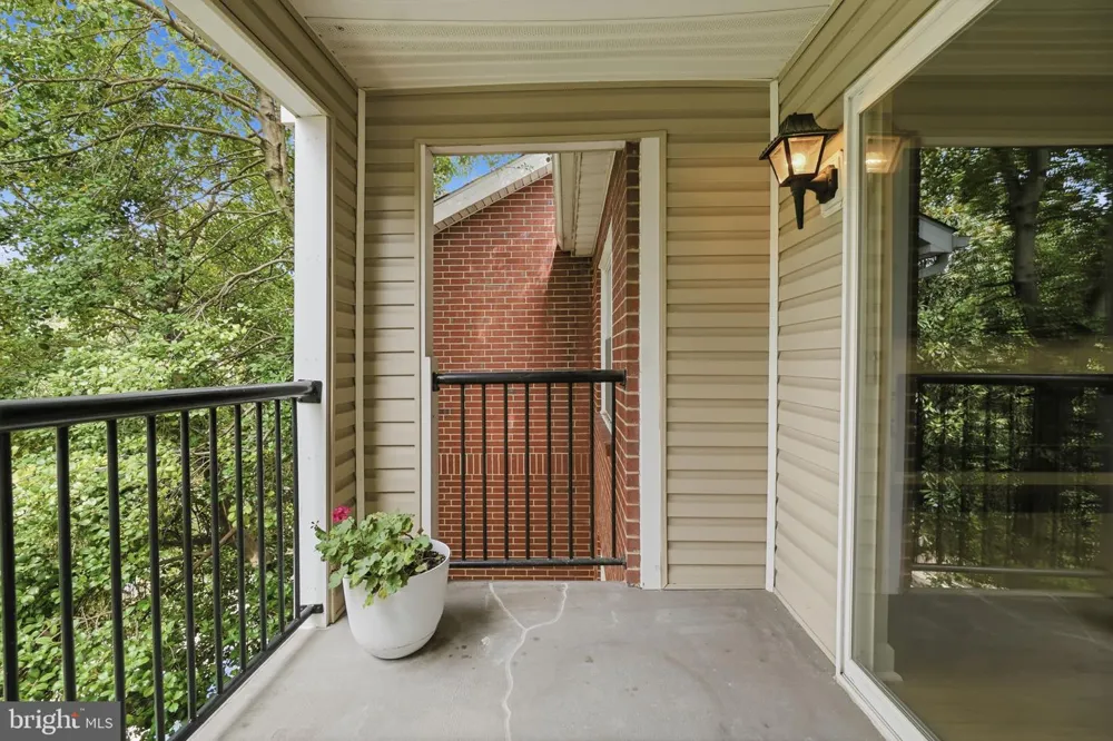 3310 WYNDHAM CIRCLE #313 Alexandria, VA 22302