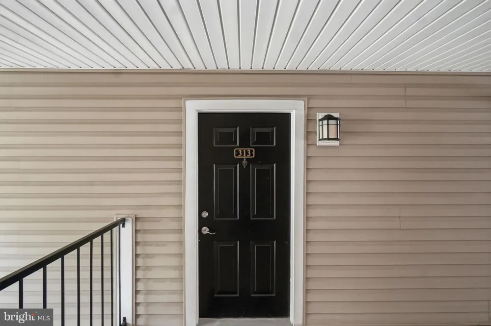 3310 WYNDHAM CIRCLE #313 Alexandria, VA 22302