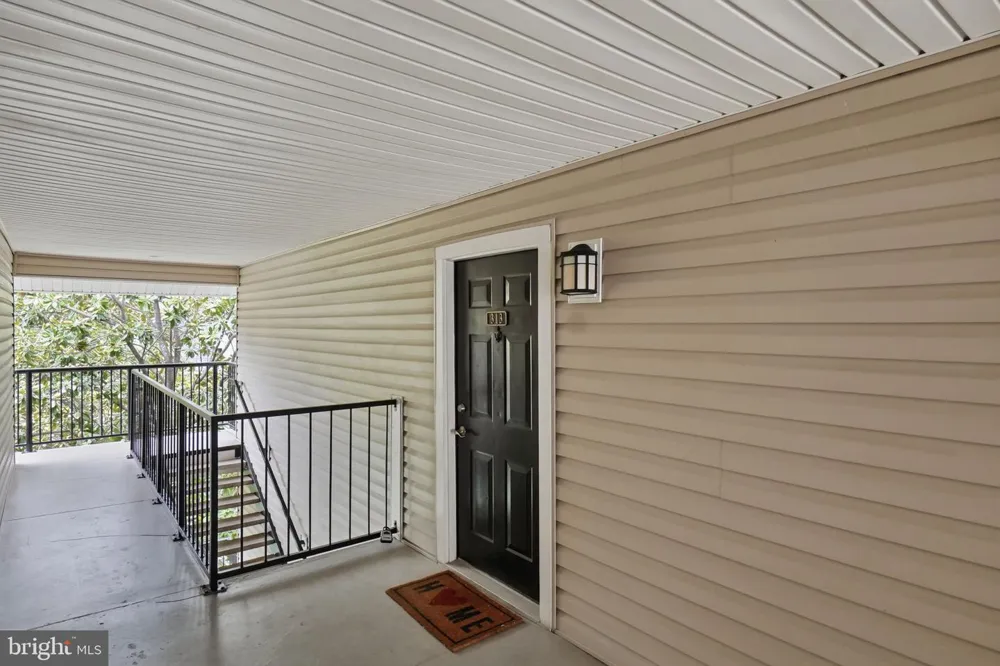 3310 WYNDHAM CIRCLE #313 Alexandria, VA 22302