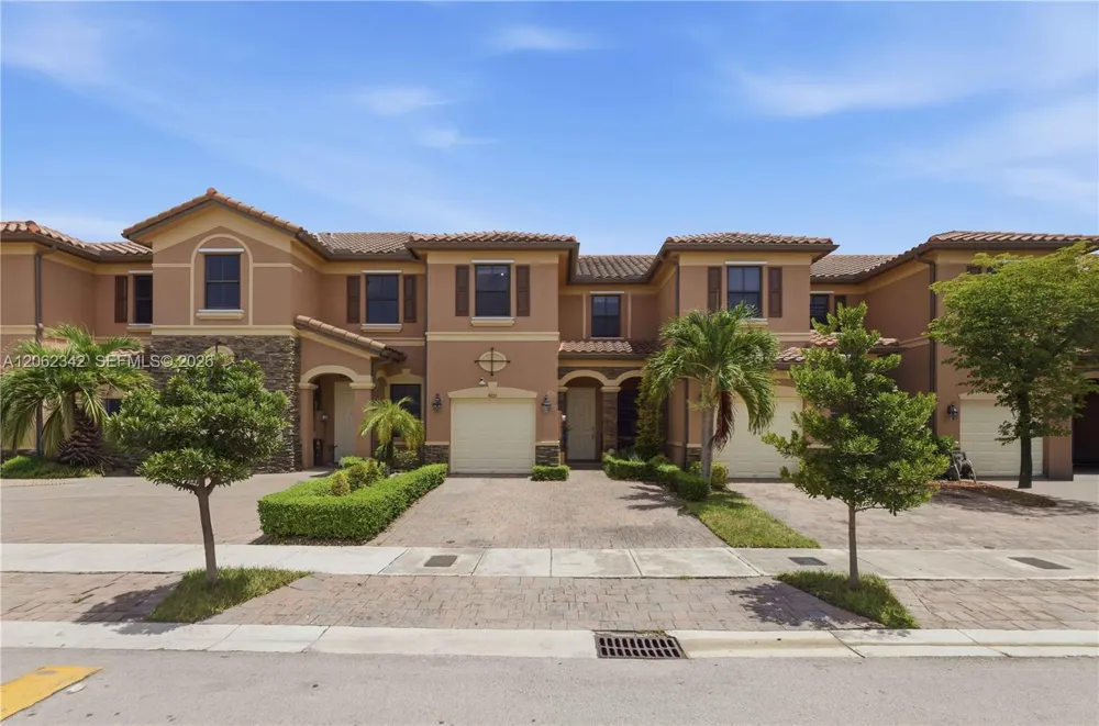 9033 W 33rd Avenue Hialeah, FL 33018