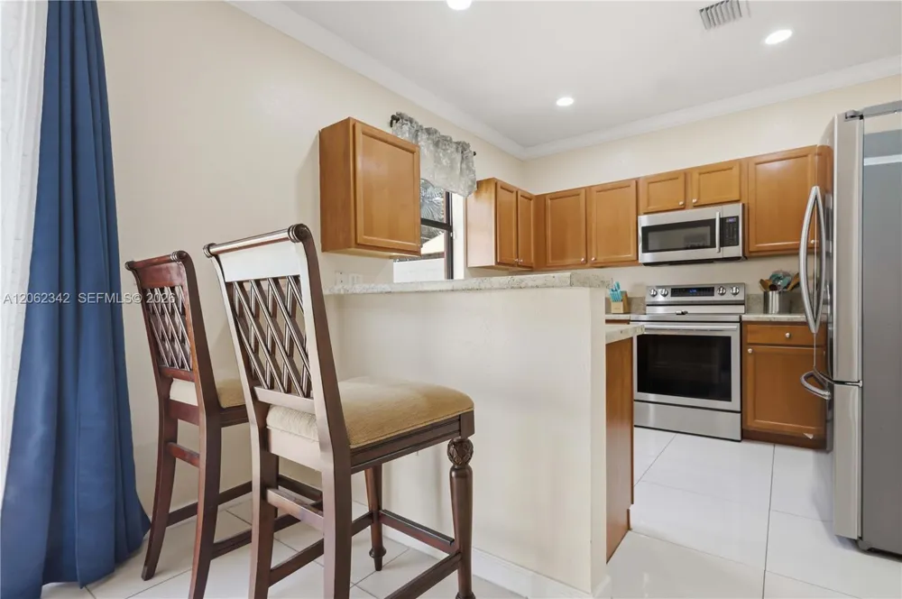 9033 W 33rd Avenue Hialeah, FL 33018