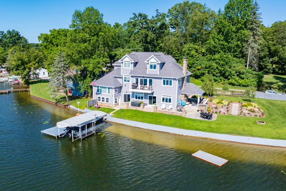 9053 S M 43 Highway Hope Township, MI 49046