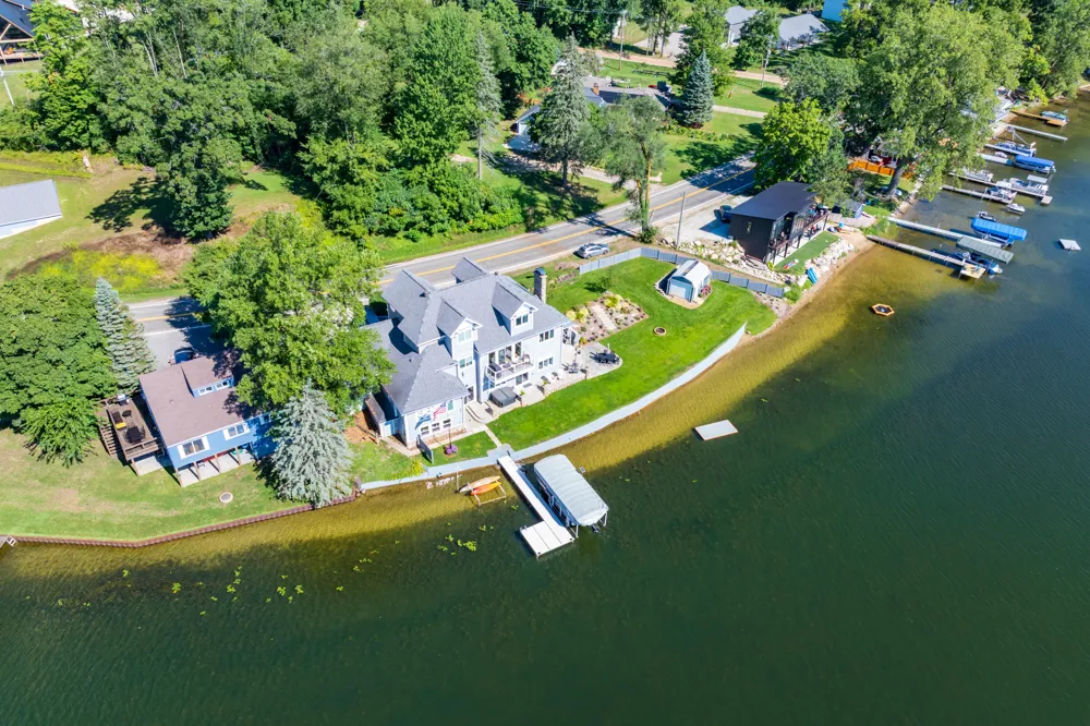 9053 S M 43 Highway Hope Township, MI 49046