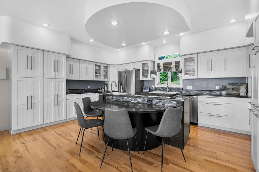 9053 S M 43 Highway Hope Township, MI 49046