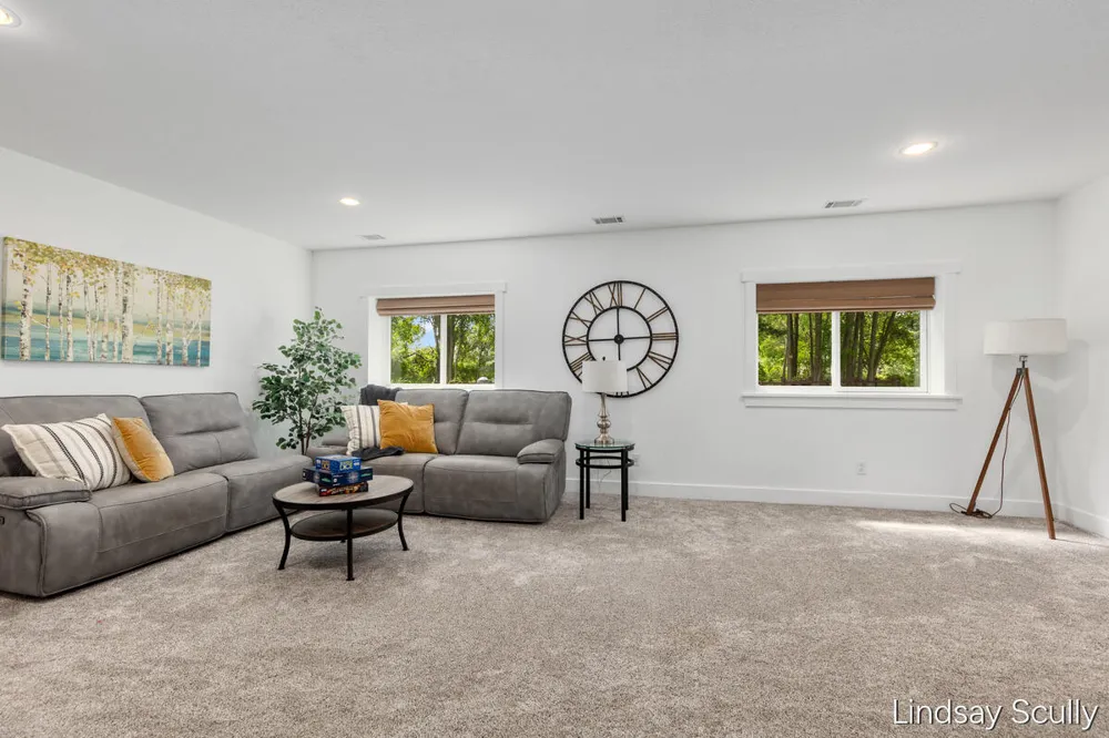 7889 Meadowood Drive Georgetown Charter Township, MI 49426