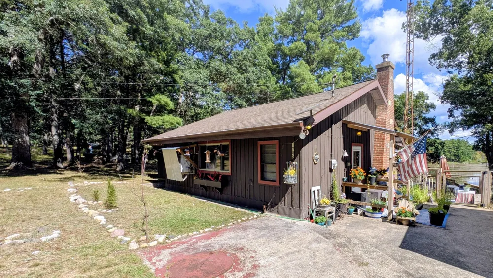 1785 Schneider Lake Road Whitehall Township, MI 49461