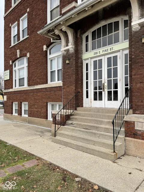 201 E Pike Street #113