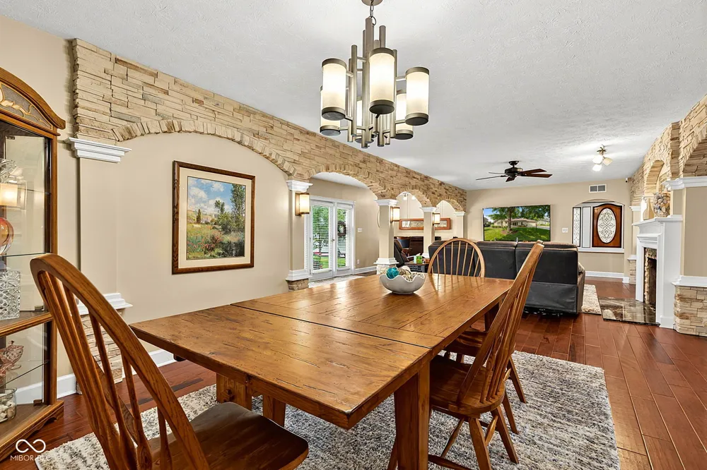2218 Elmwood Drive Lebanon, IN 46052