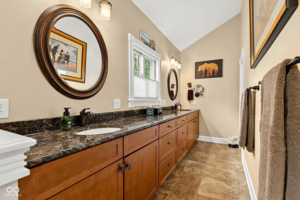 2218 Elmwood Drive Lebanon, IN 46052