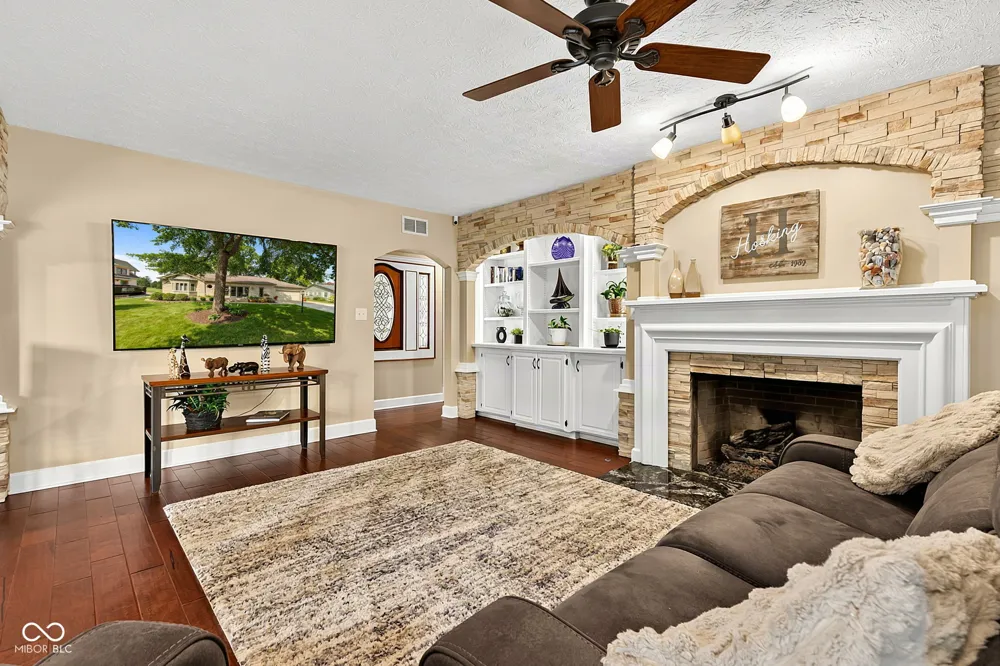 2218 Elmwood Drive Lebanon, IN 46052