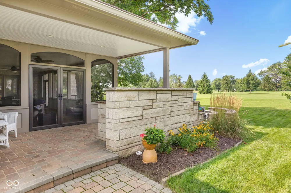 2218 Elmwood Drive Lebanon, IN 46052