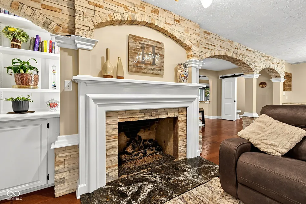 2218 Elmwood Drive Lebanon, IN 46052