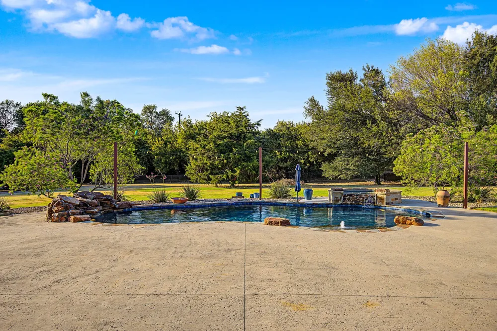110 Aurora Lights Trail Aurora, TX 76078
