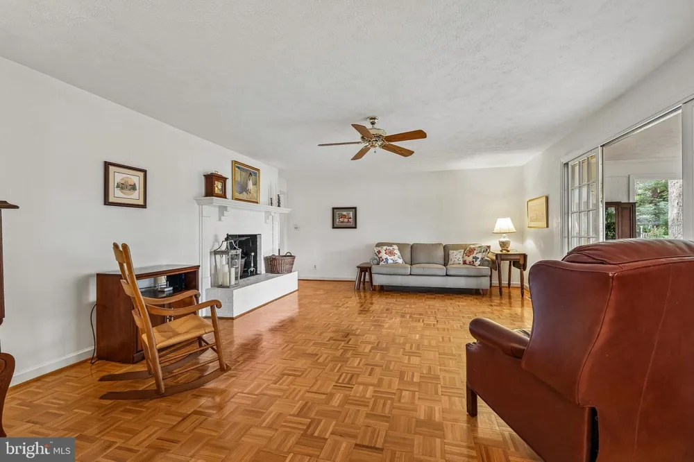 9507 NELSON LANE Manassas, VA 20110