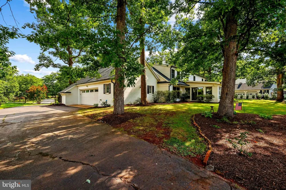 9507 NELSON LANE Manassas, VA 20110