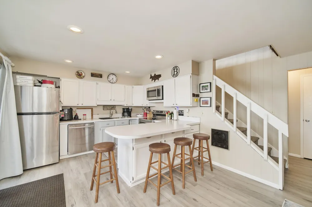 6318 E Interlochen Road Fountain, MI 49410
