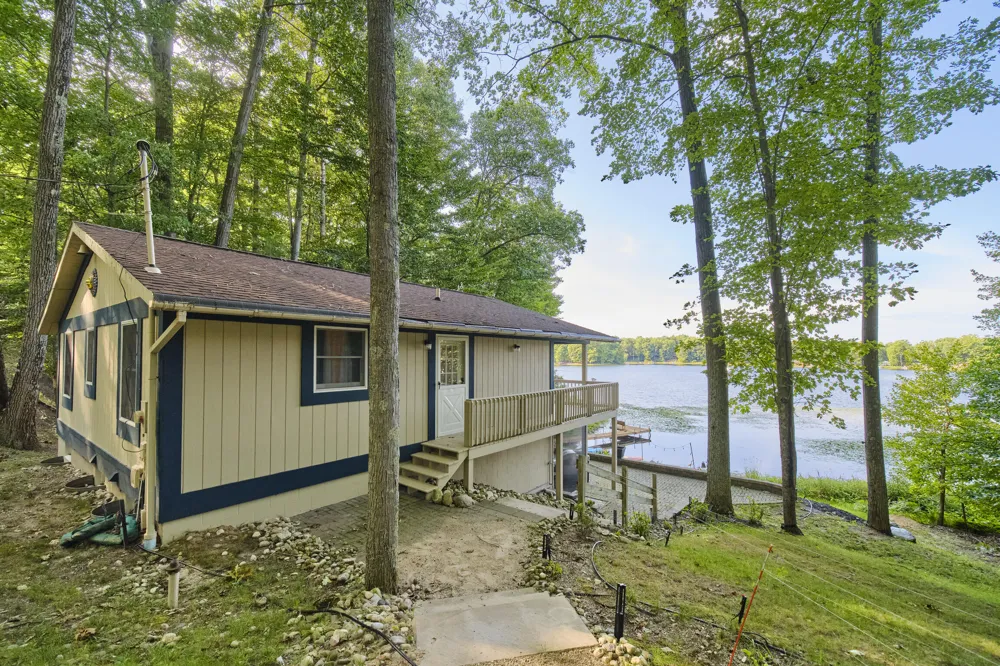 6318 E Interlochen Road Fountain, MI 49410