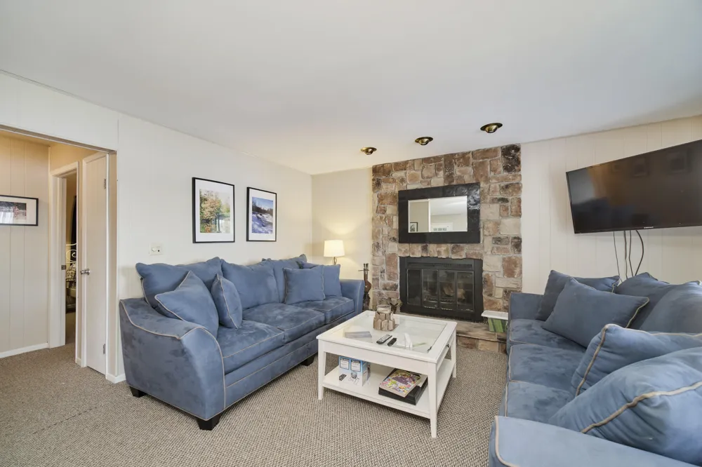 6318 E Interlochen Road Fountain, MI 49410
