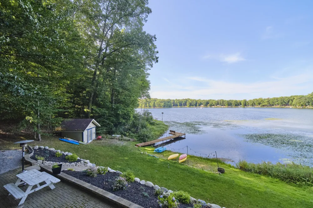 6318 E Interlochen Road Fountain, MI 49410
