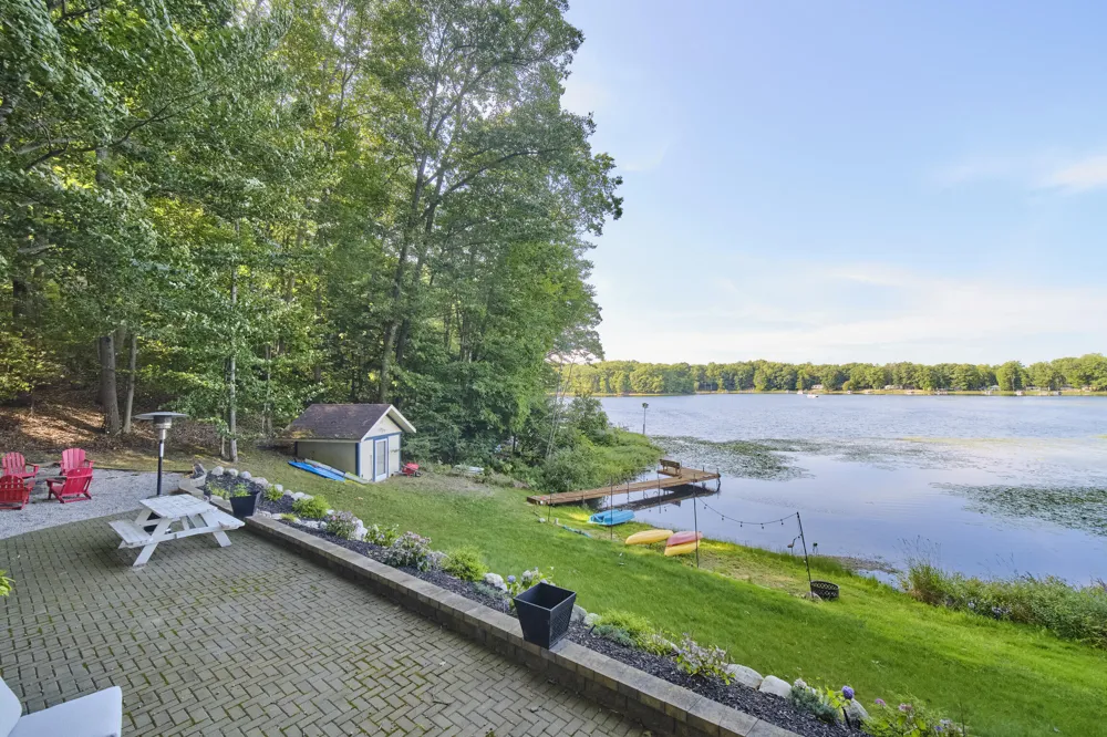 6318 E Interlochen Road Fountain, MI 49410