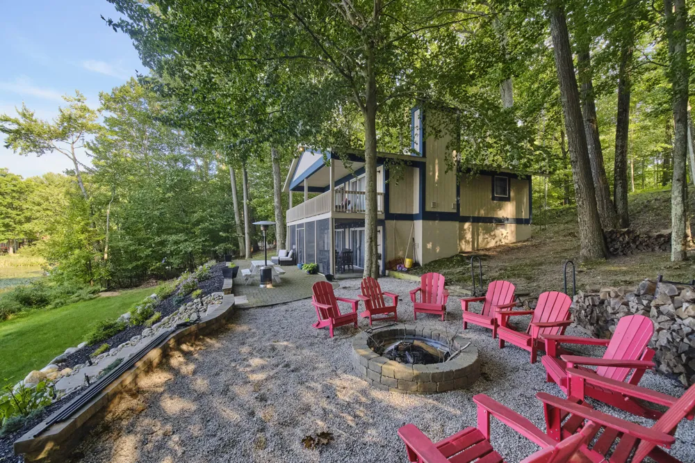 6318 E Interlochen Road Fountain, MI 49410