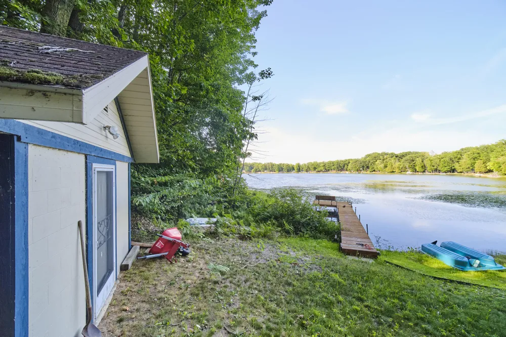 6318 E Interlochen Road Fountain, MI 49410
