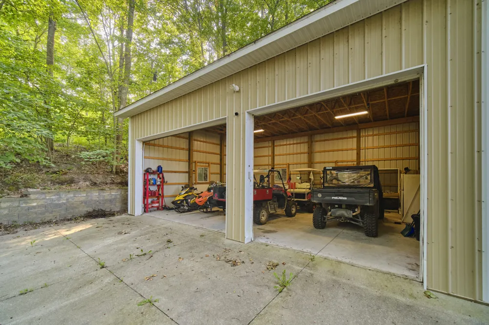 6318 E Interlochen Road Fountain, MI 49410