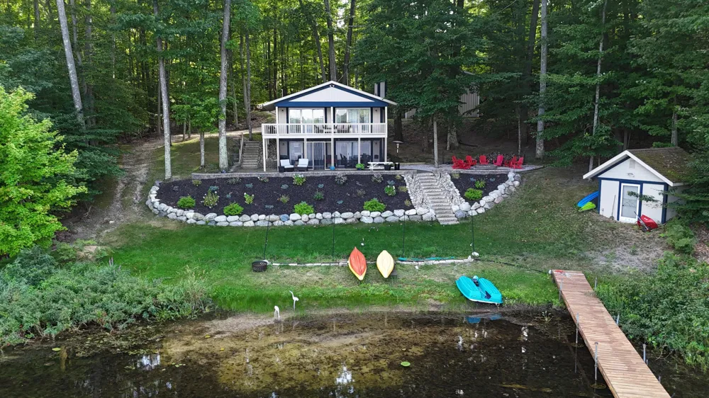 6318 E Interlochen Road Fountain, MI 49410
