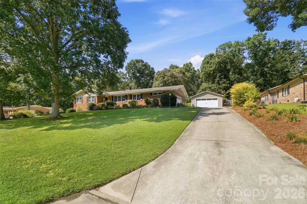3282 Woodchuck Drive Kannapolis, NC 28081
