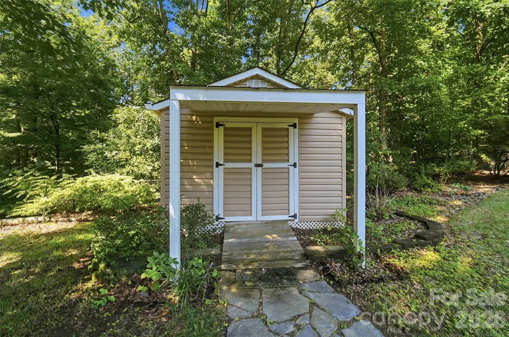 3282 Woodchuck Drive Kannapolis, NC 28081