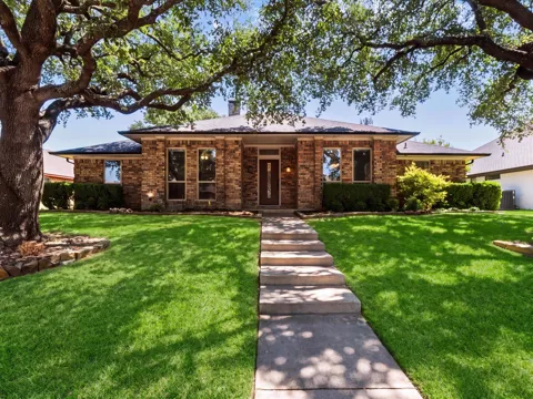 10216 Shadow Way