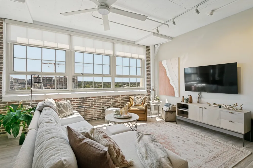 2600 W 7th Street #1623 Fort Worth, TX 76107