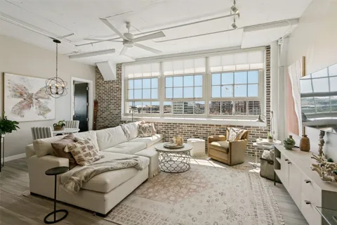 2600 W 7th Street #1623