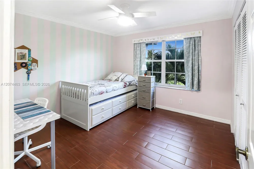 1108 NW 180th Ave Pembroke Pines, FL 33029