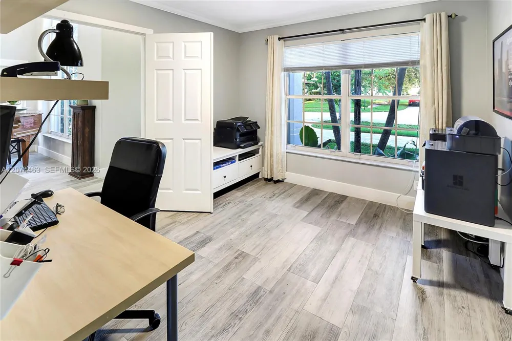 1108 NW 180th Ave Pembroke Pines, FL 33029