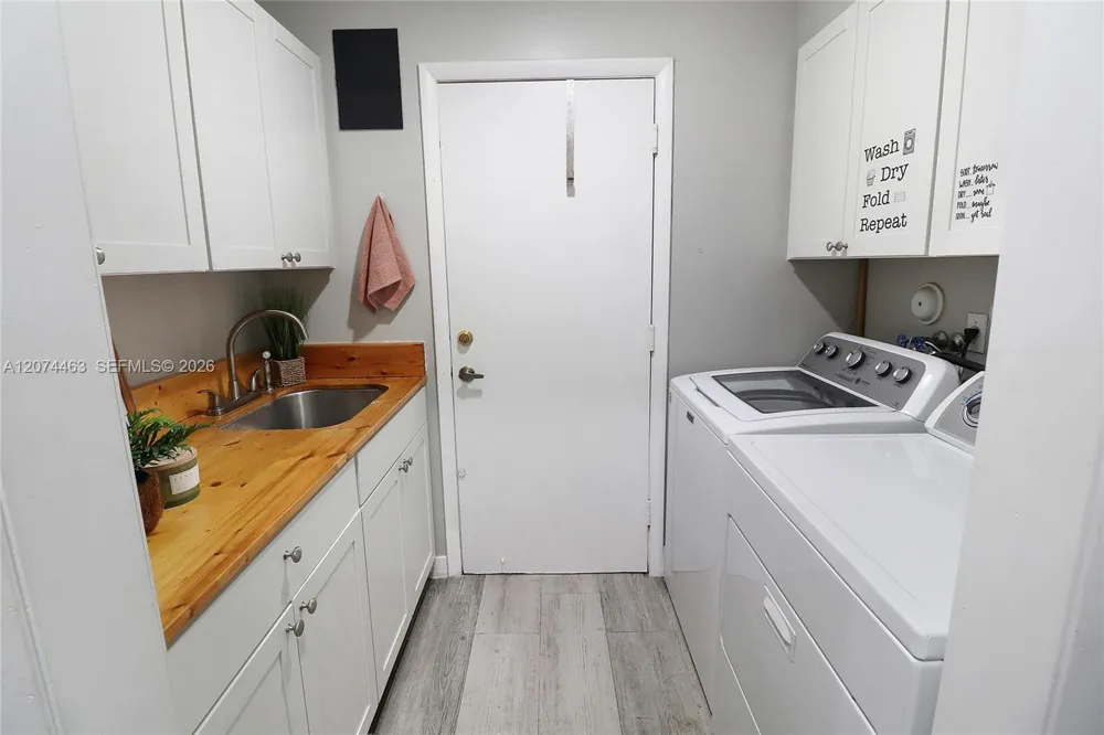 1108 NW 180th Ave Pembroke Pines, FL 33029