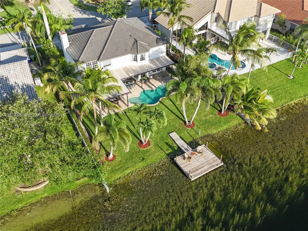 1108 NW 180th Ave Pembroke Pines, FL 33029
