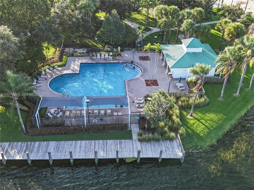 1108 NW 180th Ave Pembroke Pines, FL 33029