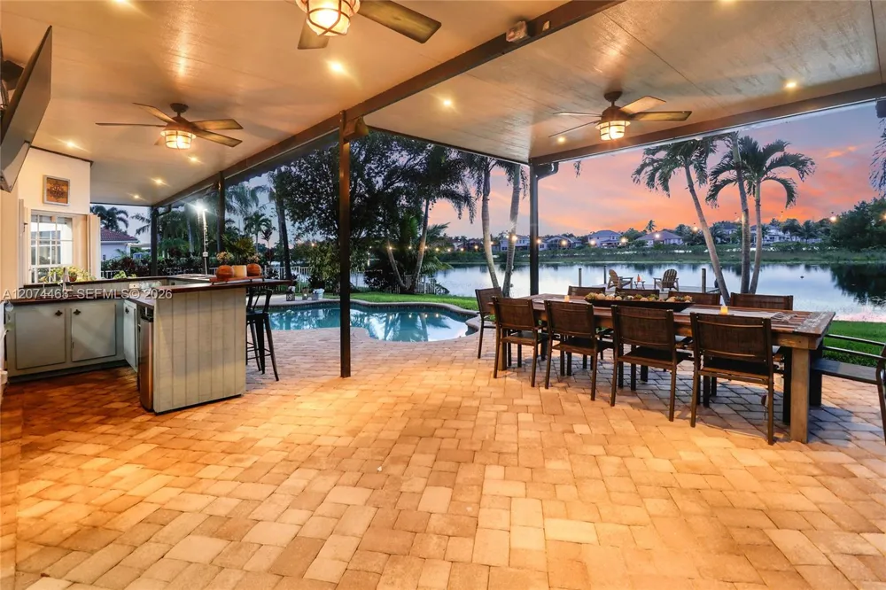 1108 NW 180th Ave Pembroke Pines, FL 33029