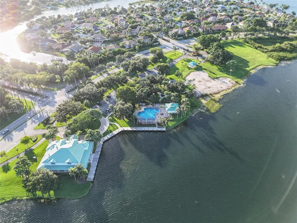 1108 NW 180th Ave Pembroke Pines, FL 33029