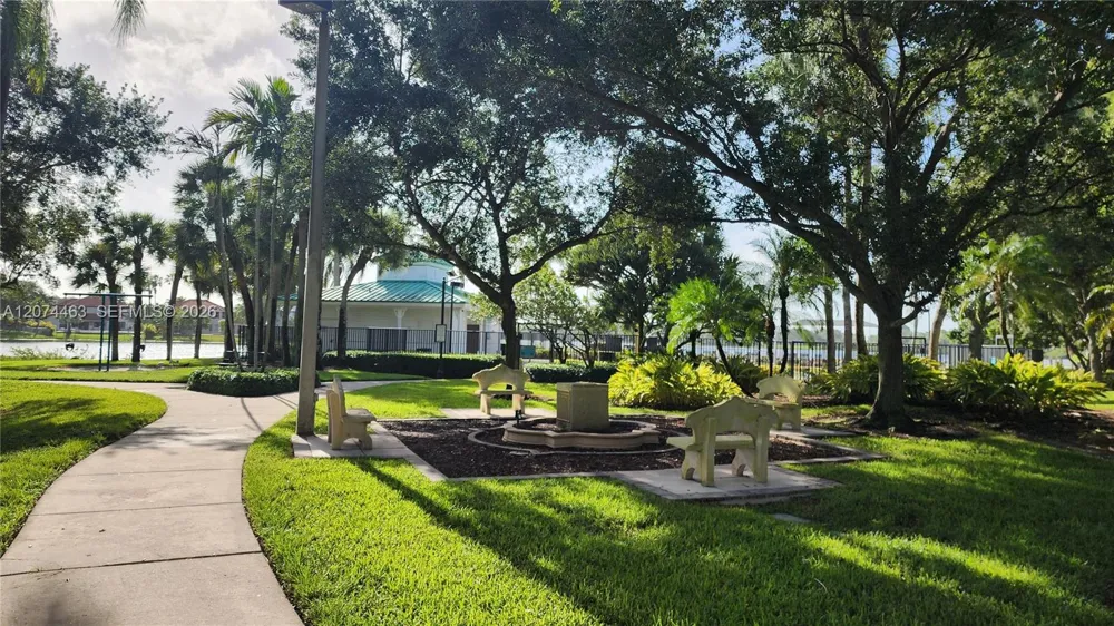 1108 NW 180th Ave Pembroke Pines, FL 33029