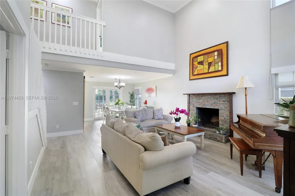 1108 NW 180th Ave Pembroke Pines, FL 33029