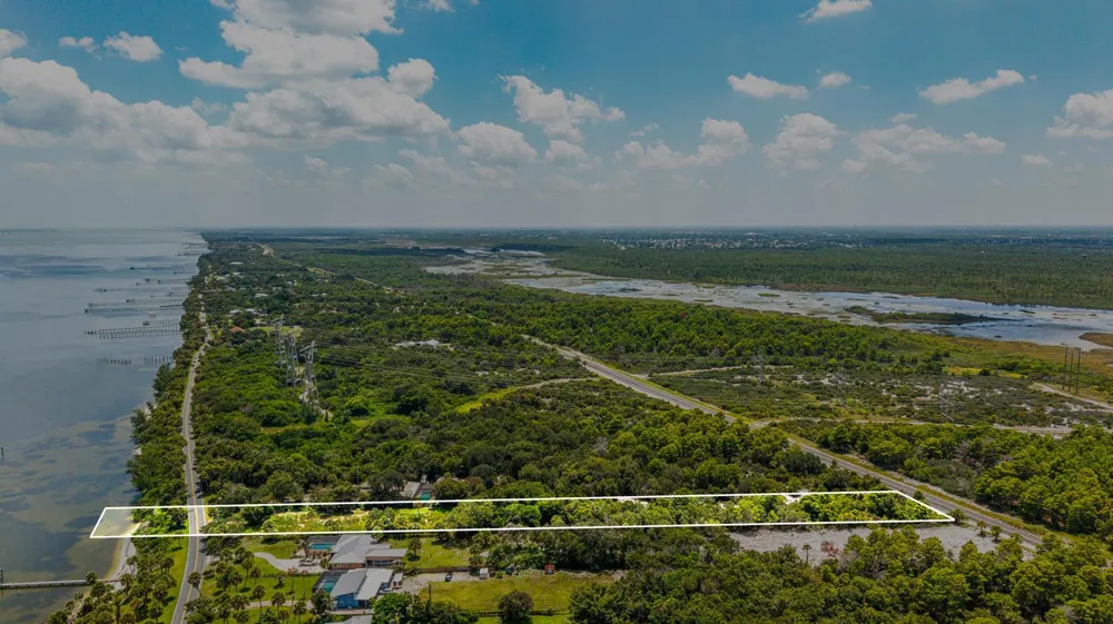 7507 S Indian River Drive Fort Pierce, FL 34982