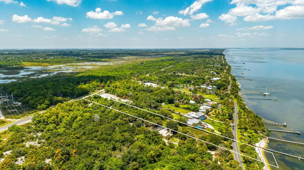 7507 S Indian River Drive Fort Pierce, FL 34982