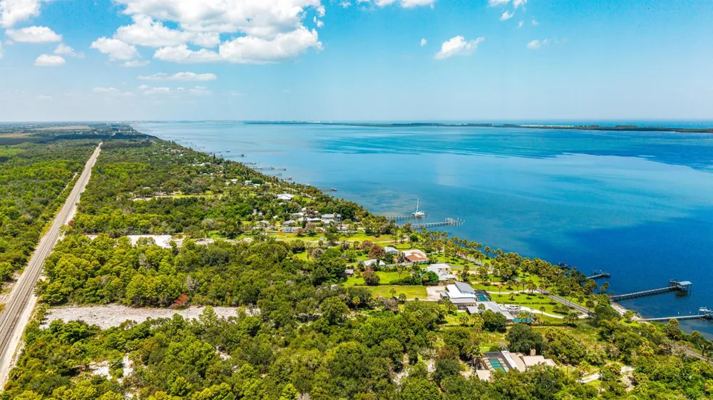 7507 S Indian River Drive Fort Pierce, FL 34982